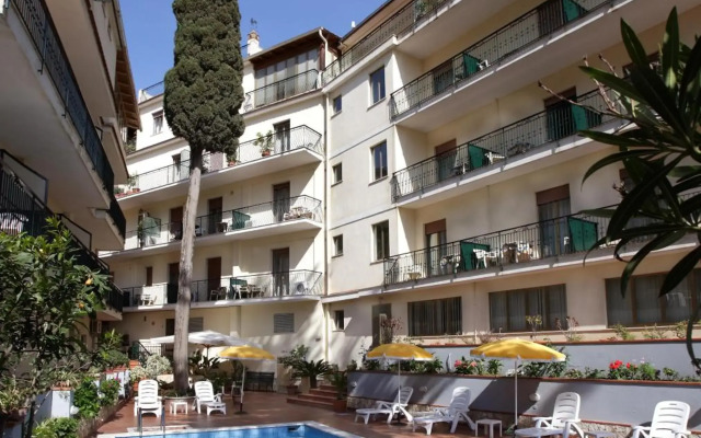 Hotel Soleado