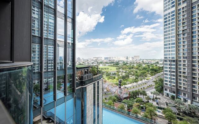 Somi Luxstay Landmark 81