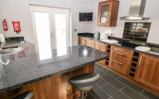 Felin Cottage