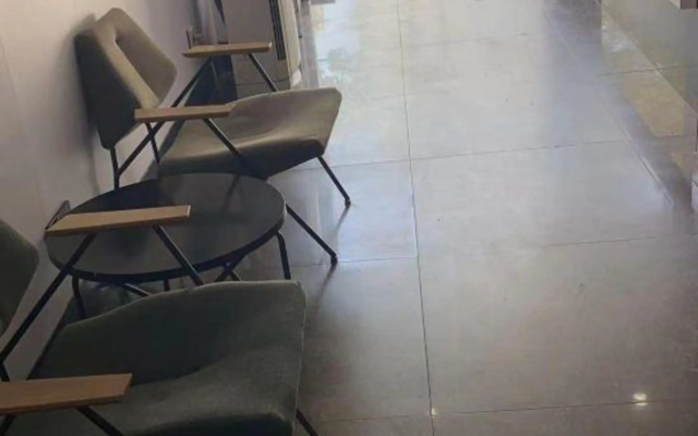 reen Season Hotel MINI (Longdong Avenue, Shanghai New International Expo Center)