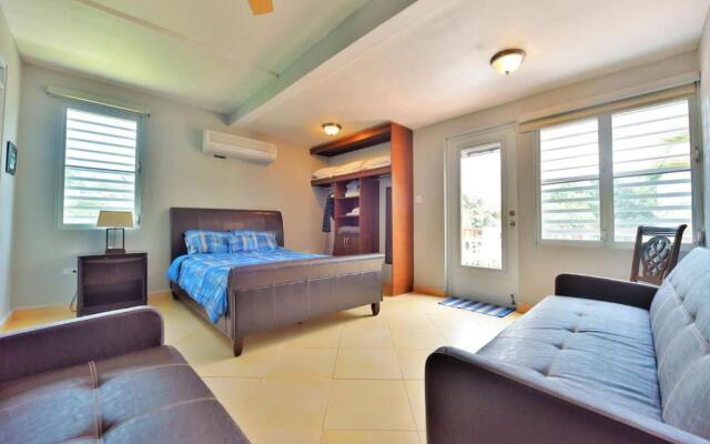 Isabela Villa Bonita - Vacation & Event Venue Sleeps 50!