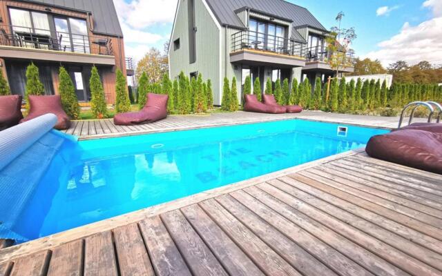 Green Shine Apartment, By Cohost