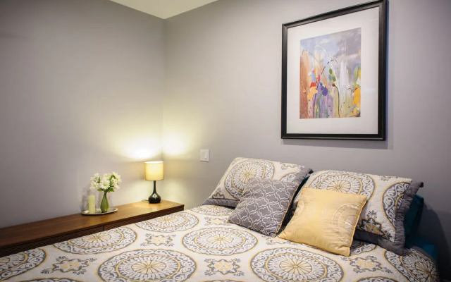 Moncton Suites - 267 Universite Ave