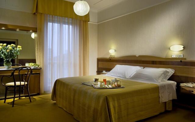 Hotel Vienna Touring