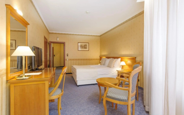 Hotel Trianon Rive Gauche