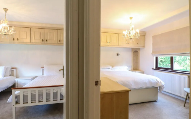 27 Brocklehurst