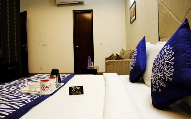 OYO Premium Behind Ambience Mall