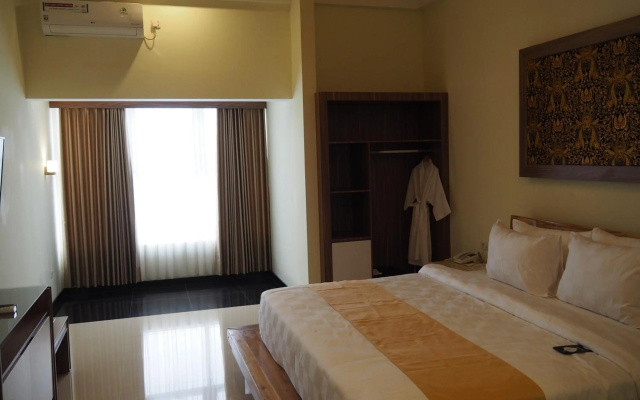 Luminor Hotel Banyuwangi Yos Sudarso by WH