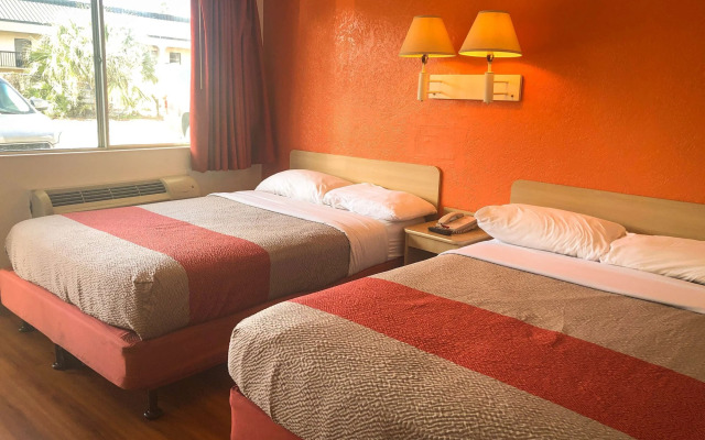 Motel 6 Jacksonville, FL - Orange Park