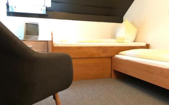 Reich Motel