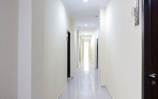 OYO Life 1149 Hotel Mustika