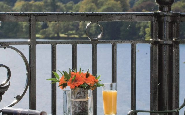 Macdonald Old England Hotel & Spa