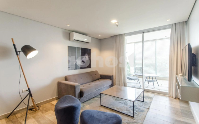Encantador Apartamento en Villa Morra 1D004