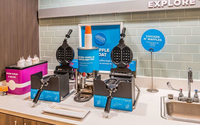 Tru by Hilton Garland Richardson