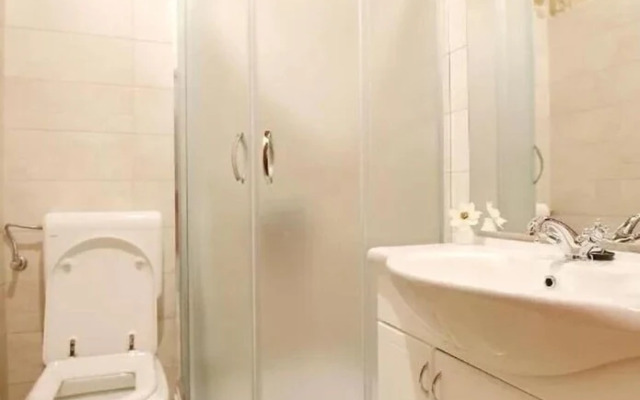 Josi - With Jacuzzi - H