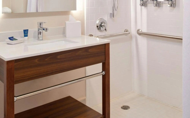 Four Points by Sheraton Detroit Novi