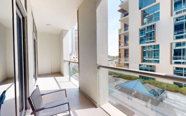 Primestay - 2BR in Al Jaddaf Near Metro