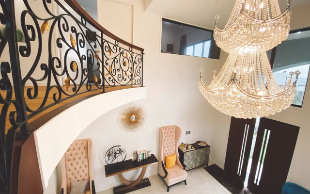 Luxury House Collection Four Beds