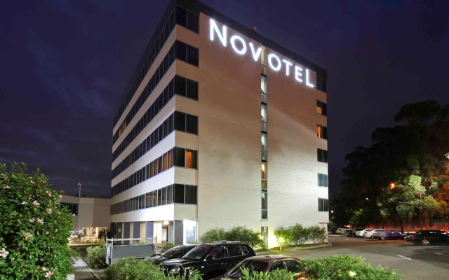 Novotel Sydney West HQ Hotel