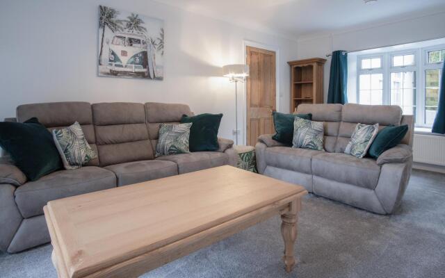 Pendeilo Villa - 5 Bedroom Holiday Home - Amroth