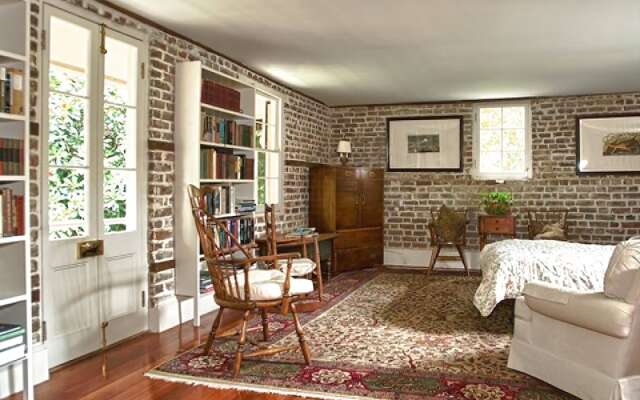 21 East Battery Bed & Breakfast