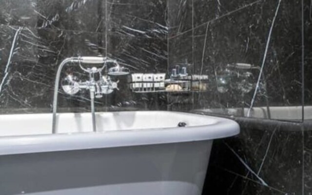 Amazing Apartment of 100m2 Near Bastille