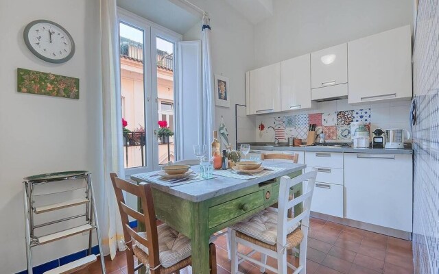 Amazing Apartment in Roma With Wifi and 2 Bedrooms
