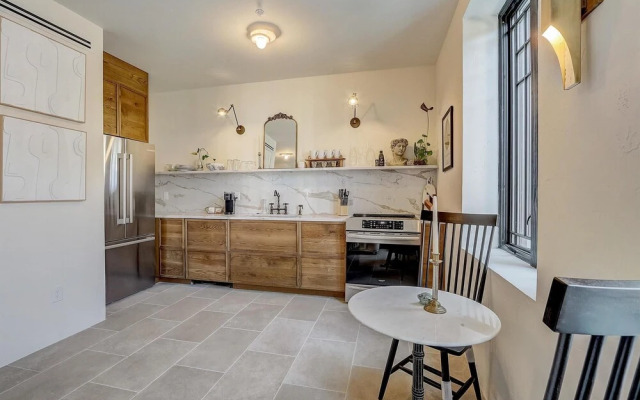 FRONTDESK 313 South St Apts Philadelphia