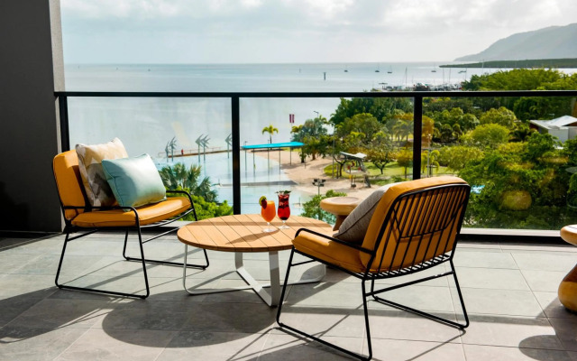 Oaks Cairns Hotel