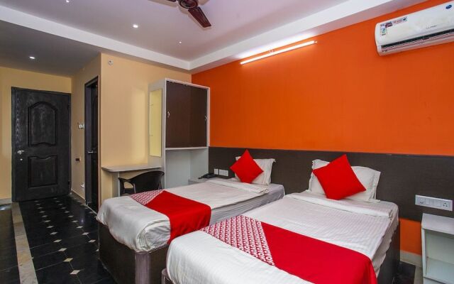 OYO 22837 Chairmen's Hotel