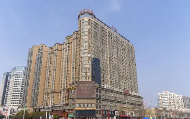 Zhumadian Baixuan Hotel (Zhumadian West High-speed Railway Station)