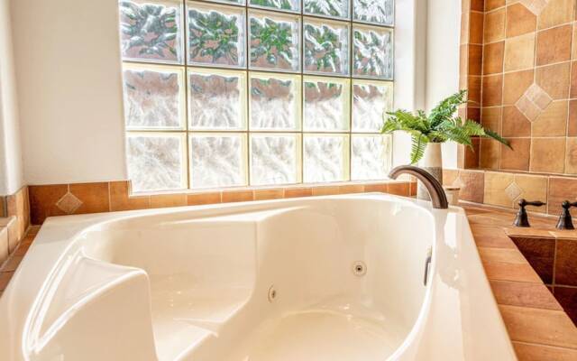 Entertainers Dream in Scottsdale W/pool and Games!