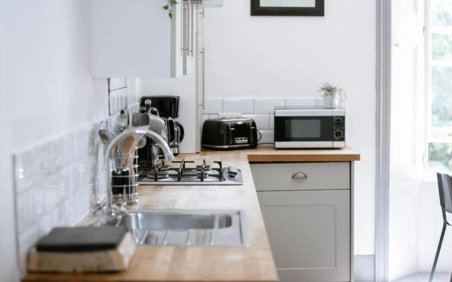 Spacious, Quiet and Central Apartment With Parking