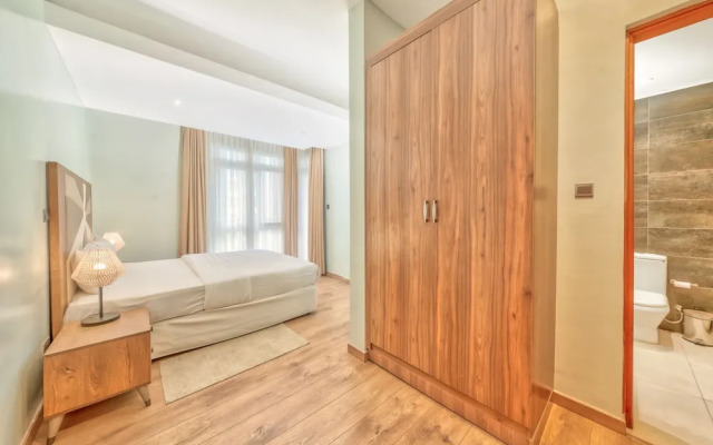 Kikambala Modern Apartment with Balcony