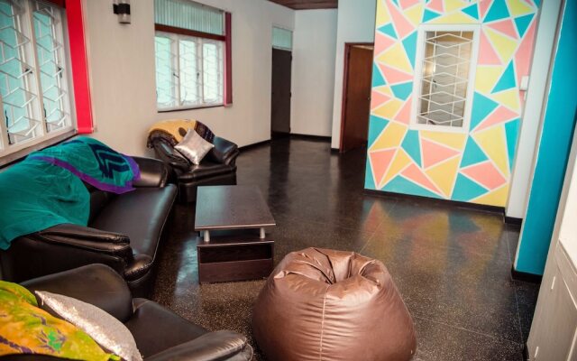 Tuk Tuk Hostels