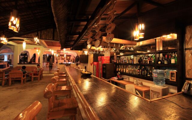 Paradise Resort & Dive Center