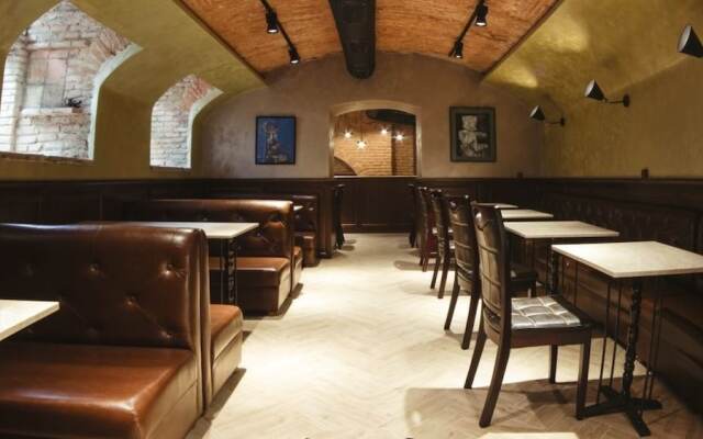 Wine Story Hotel & Club