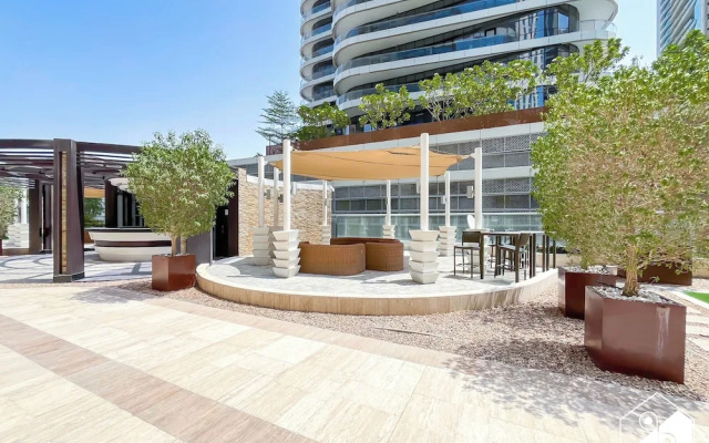 Elegant 2-bed Retreat Stunning Downtown Views