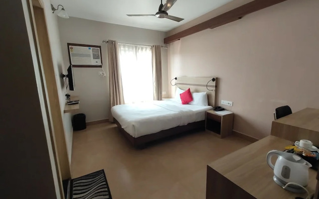 Hotel Gulmohar Grand