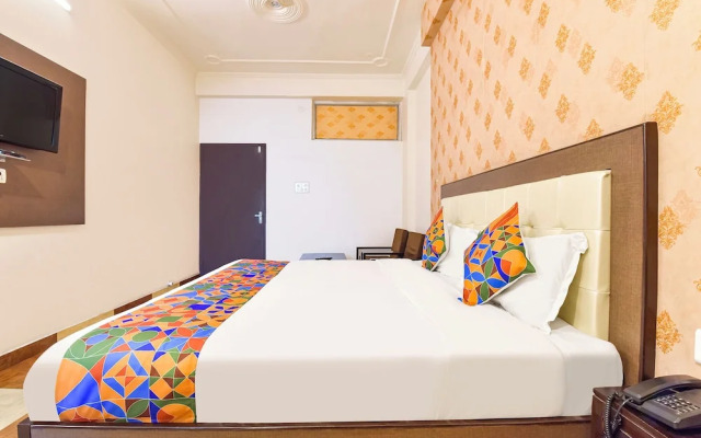 Fabhotel Dream Palace