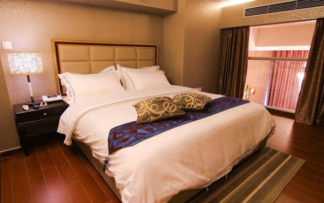 Roomme Huanju Apartment (Guangzhou Zhujiang New Town R&F Dongshan New World)
