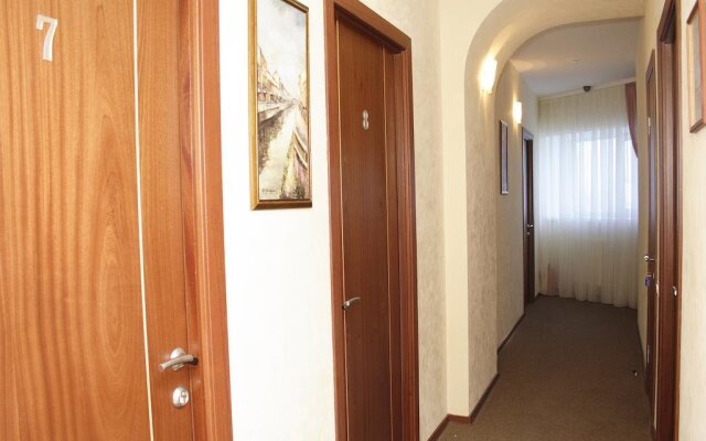 Lux Hotel