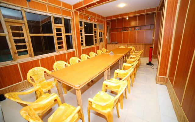 OYO 12137 Home North Moon Homestay