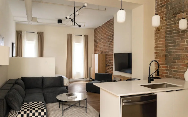 Maison Place Jacques-Cartier by Luxury In Transit