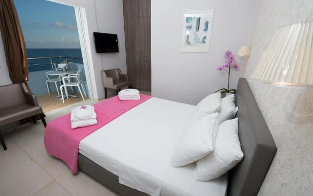 Astron Hotel