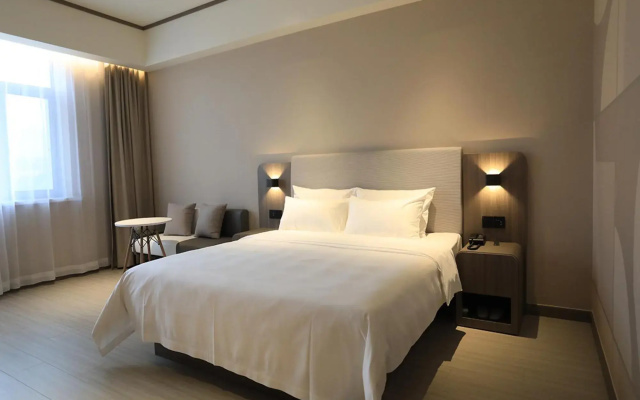 HanTing Hotel (Huludao Yuhuang Mall)