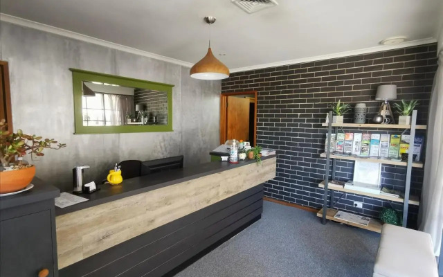 Comfort Inn Town House