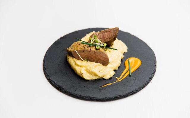 Отель Crema Residence