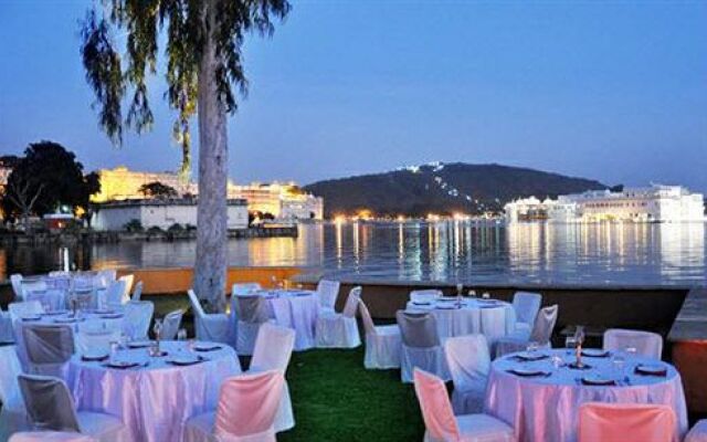 Raasleela Luxury Camp