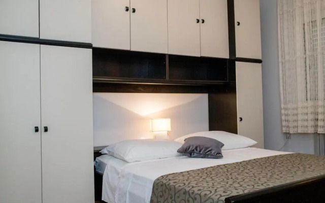 Apartments Dionis